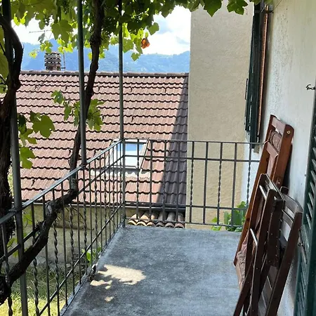 Ilovepigra Historic House Vakantiehuis *