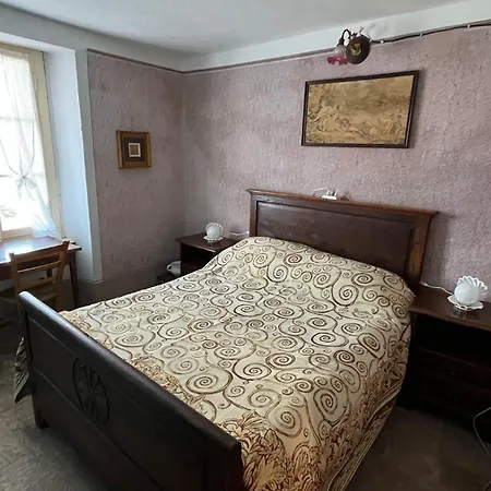 Vakantiehuis Ilovepigra Historic House