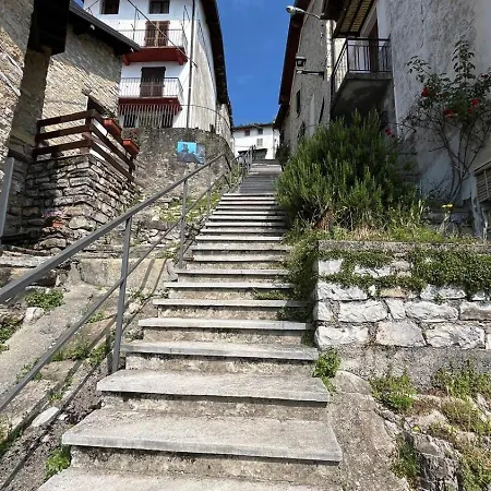 Ilovepigra Historic House Vakantiehuis *