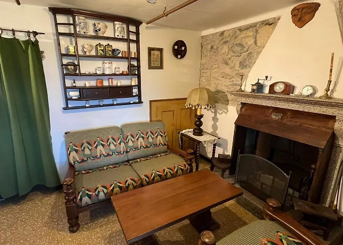 בית נופש Ilovepigra Historic House *